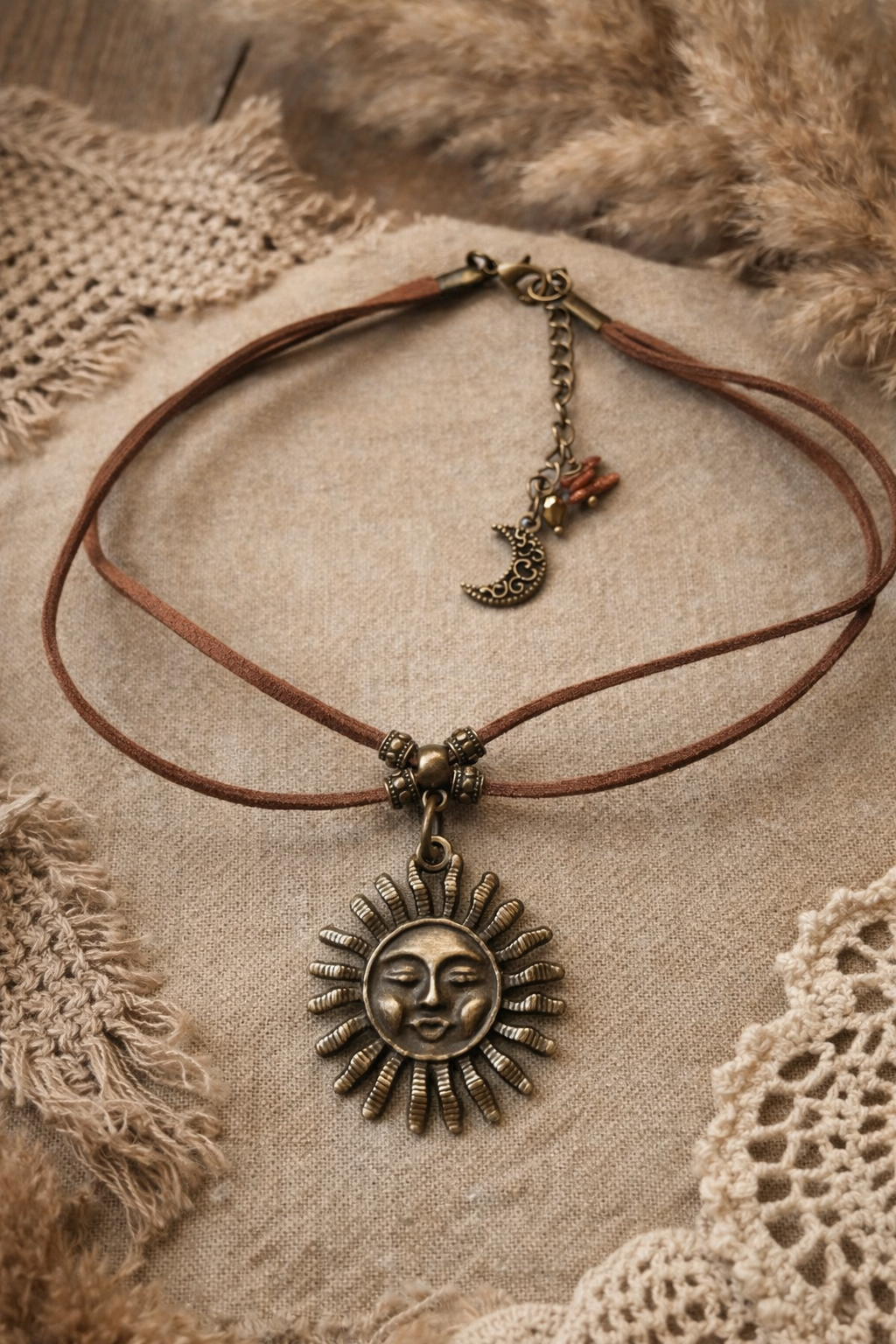 ✨ Choker „Solarna Intuicja”  Talizman światła i wewnętrznej mądrości.