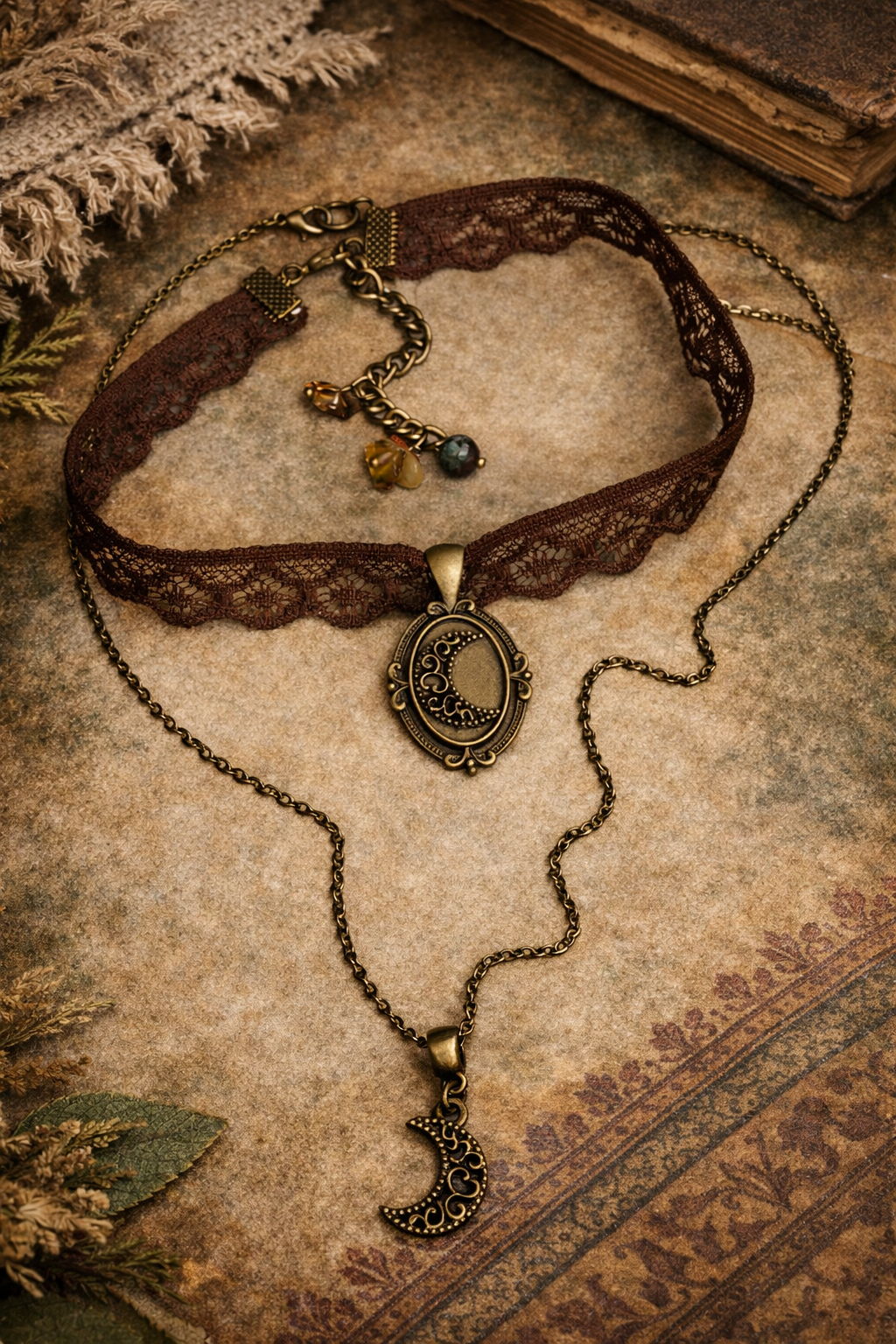 Naszyjnik „Luna Noctis” – podwójny amulet księżyca