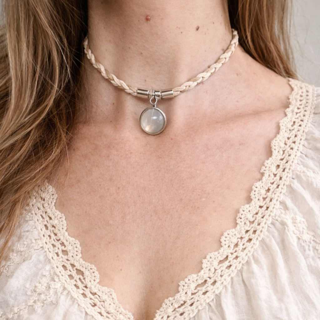 Choker z szarym agatem – naturalny kamień, naszyjnik boho vintage, talizman harmonii | Agnes Arte