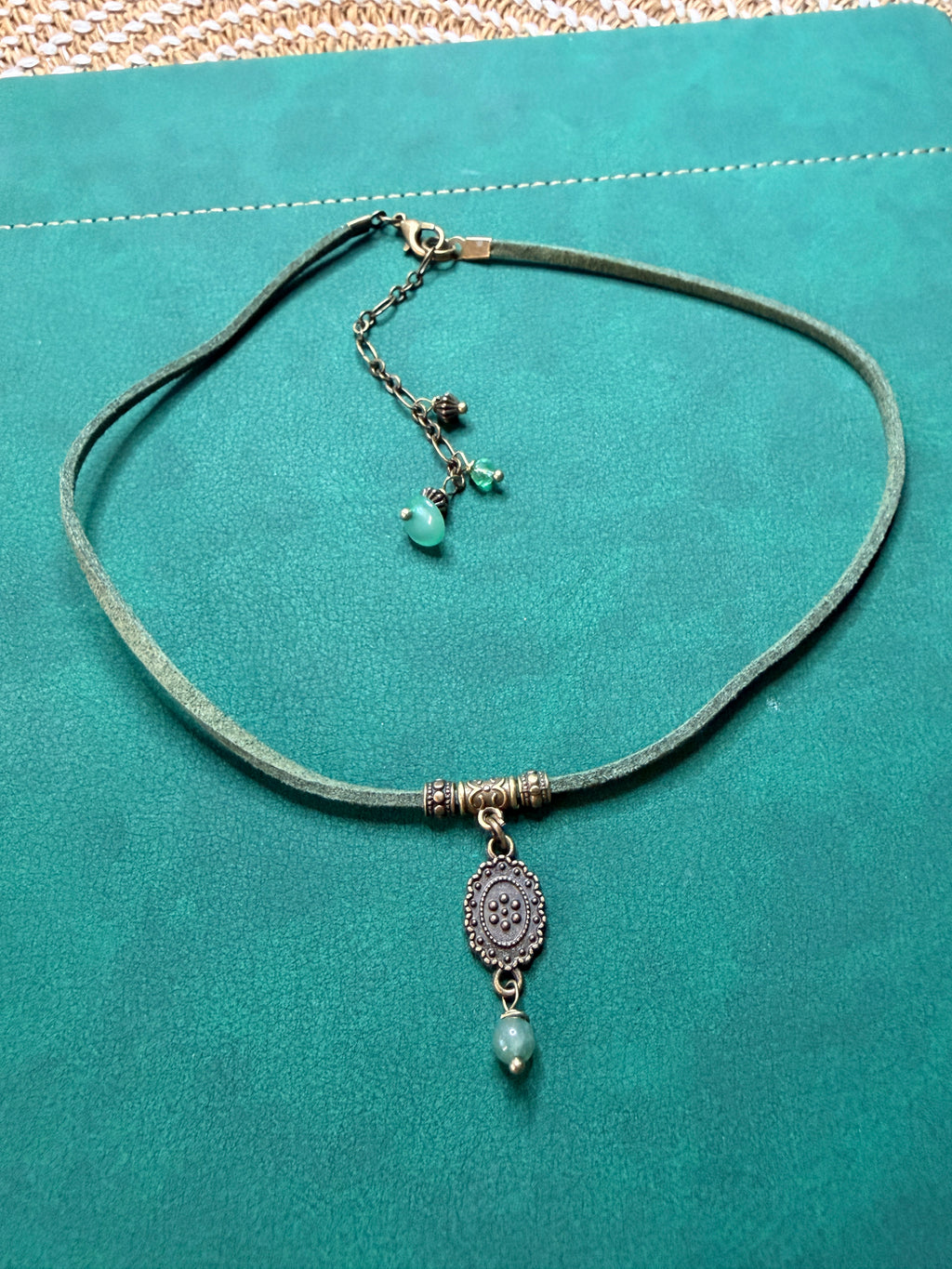 Choker z zielonym awenturynem – talizman harmonii