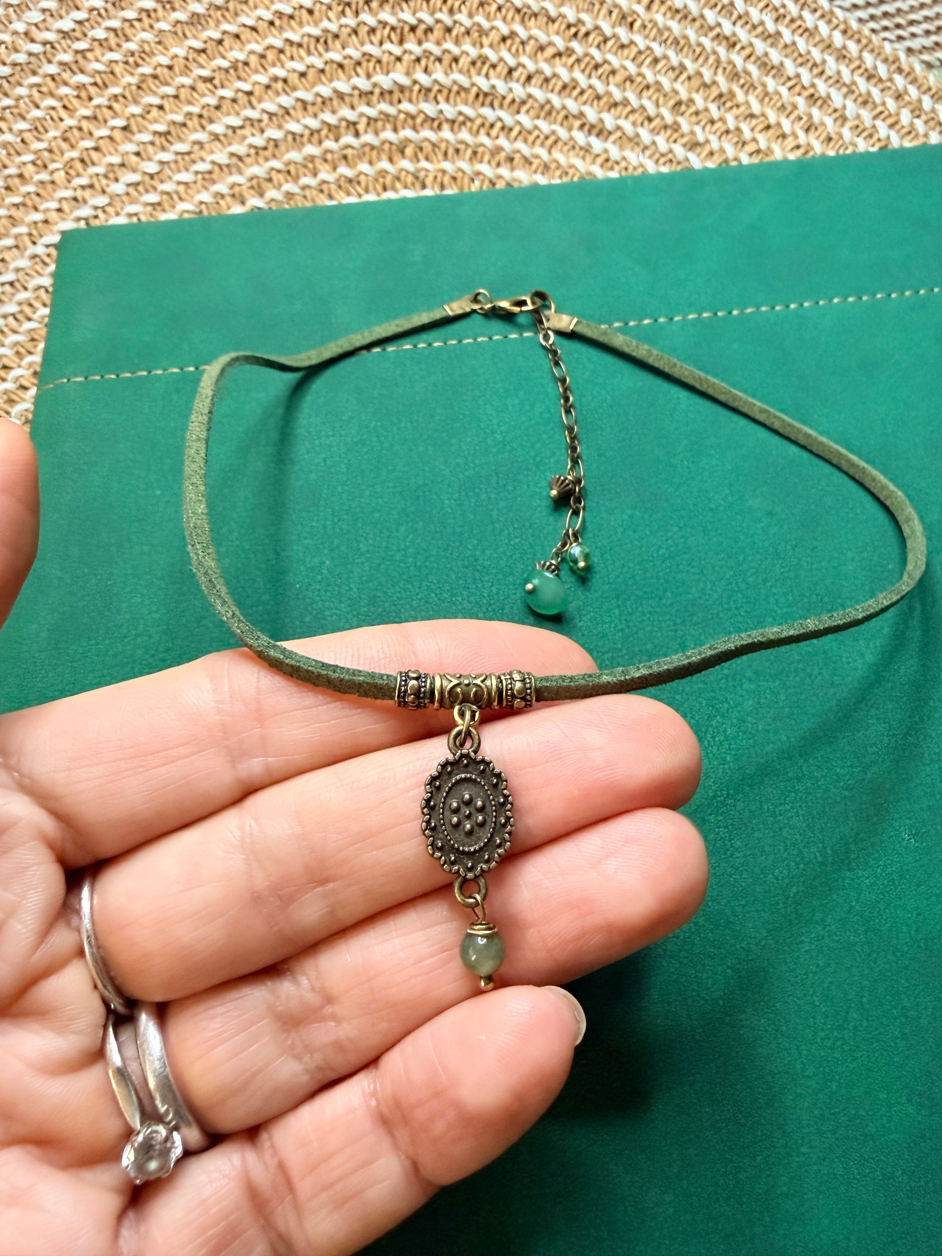 Choker z zielonym awenturynem – talizman harmonii