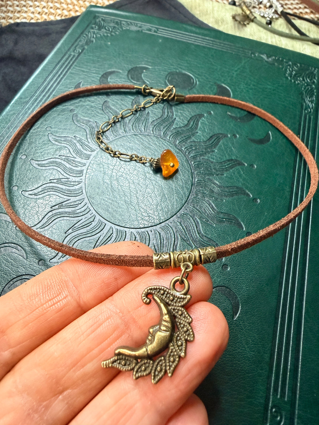 ✨ Choker Księżyc – intuicja, kobieca energia i magia nocy ✨