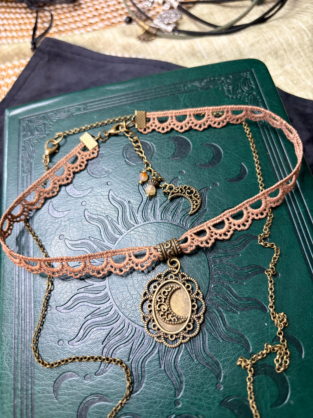🌙 Moon Ritual – Naszyjnik Boho Gothic z Magią Intuicji