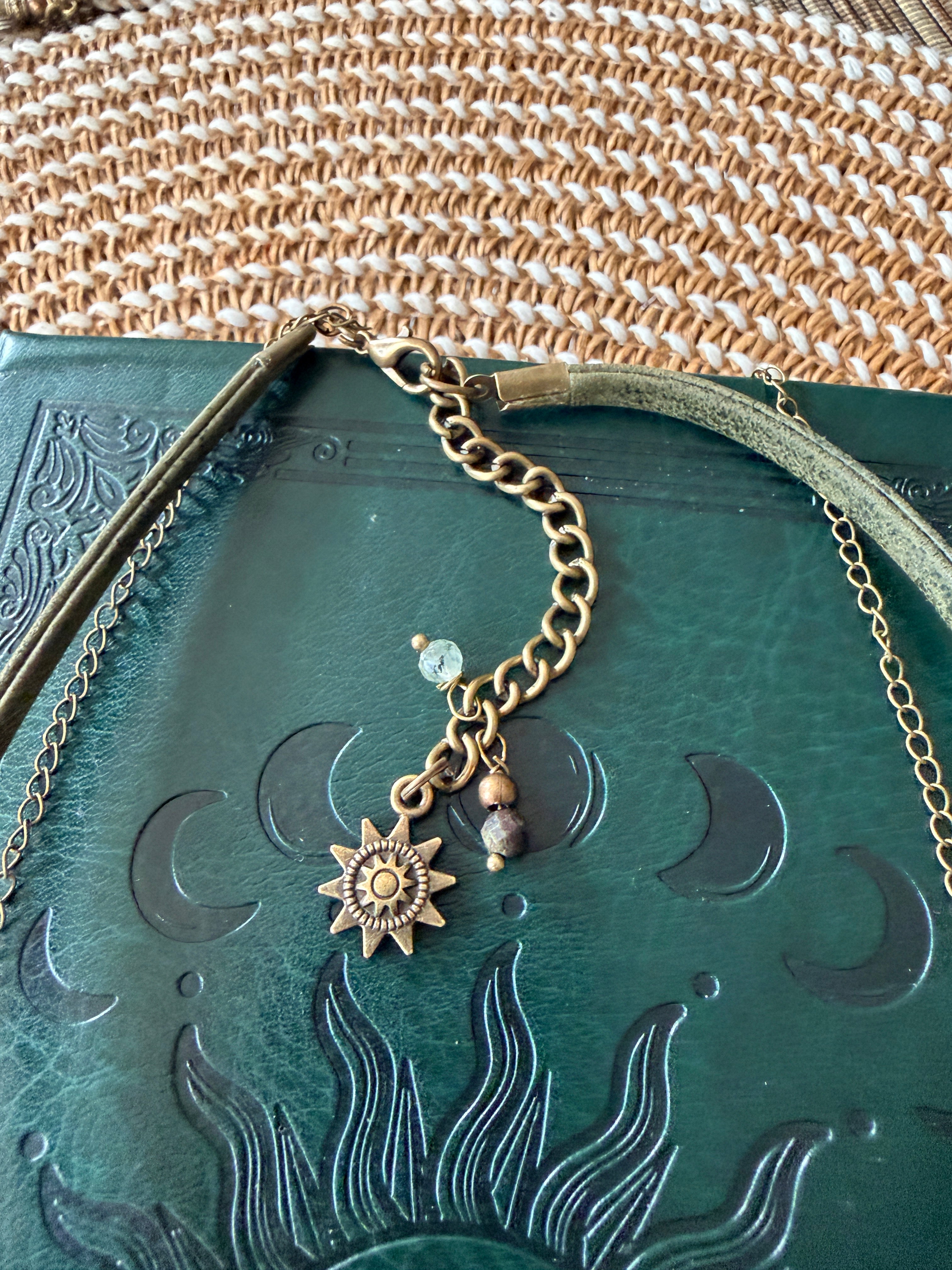 Choker boho lunula + naszyjnik ćma | zestaw vintage gothic
