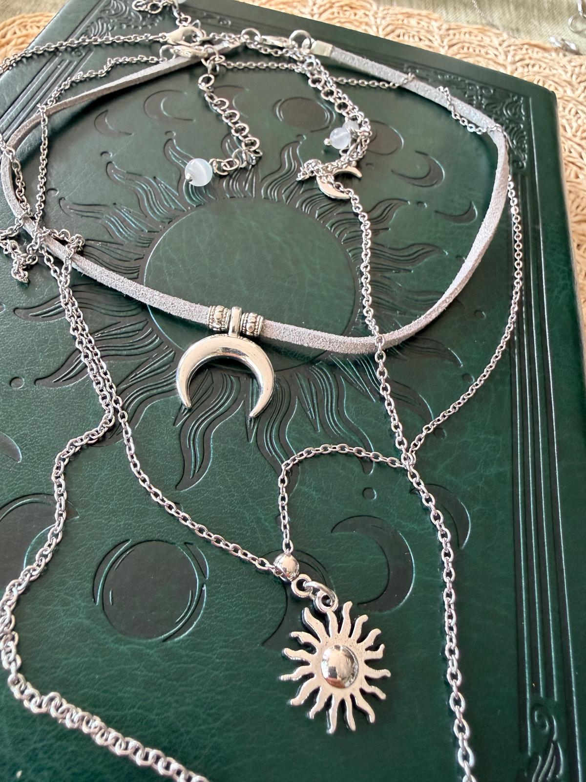 ✨ Zestaw naszyjników boho z kamieniem księżycowym – choker i warstwowe łańcuszki ✨