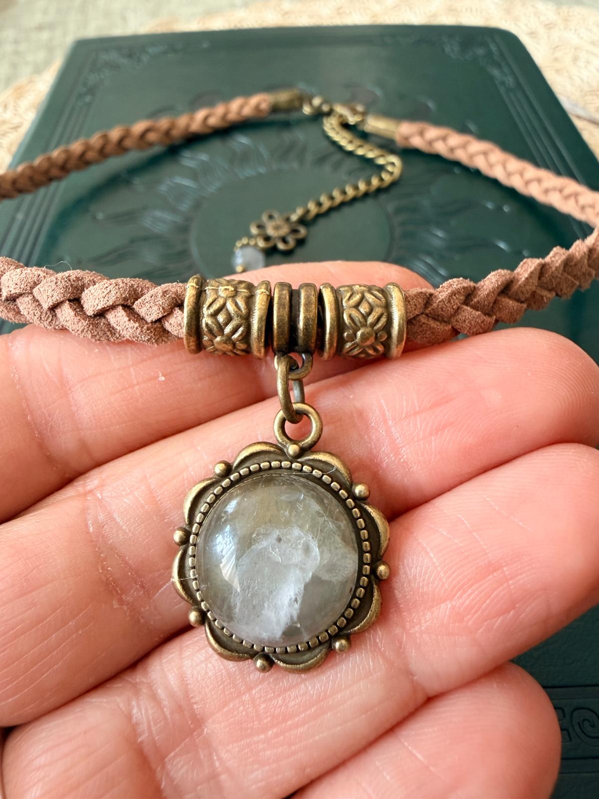 🌫️ Choker z naturalnym agatem – jasny kamień, boho naszyjnik vintage | Agnes Arte