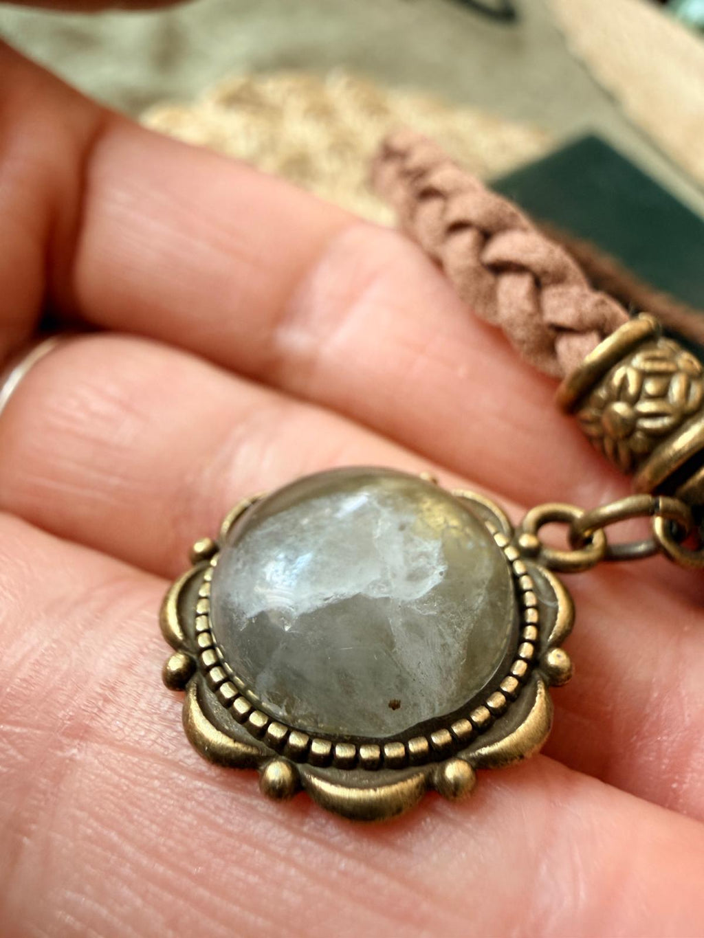 🌫️ Choker z naturalnym agatem – jasny kamień, boho naszyjnik vintage | Agnes Arte