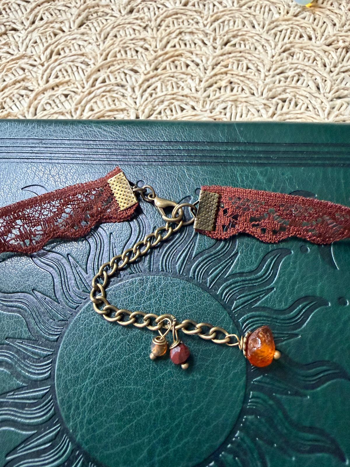🍂✨ Choker koronkowy z agatami i bursztynem – naszyjnik boho vintage, talizman ciepła i ochrony | Agnes Arte