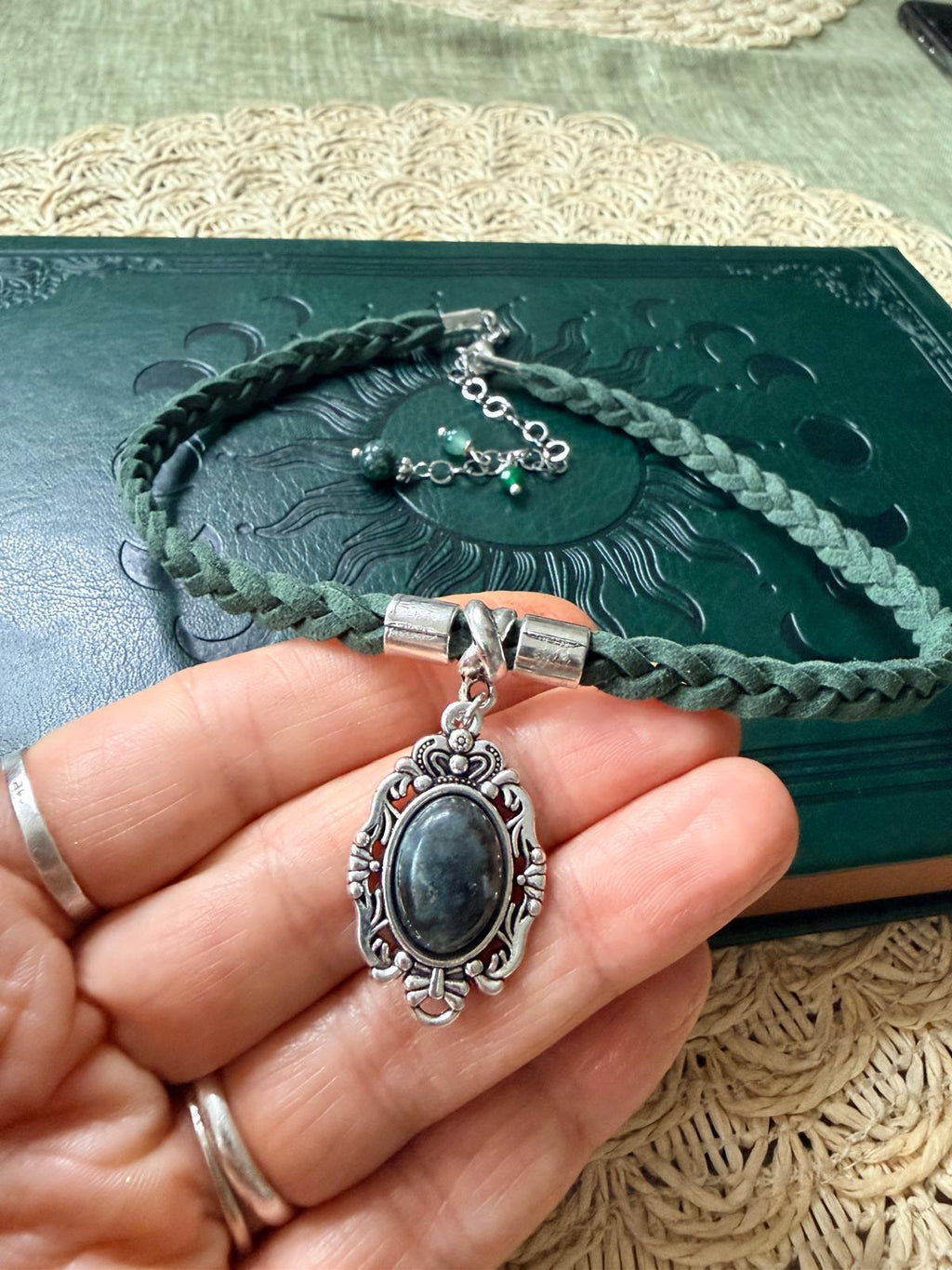 🌿✨ Choker z agatem mchowym – zielony naszyjnik boho vintage, talizman natury | Agnes Arte