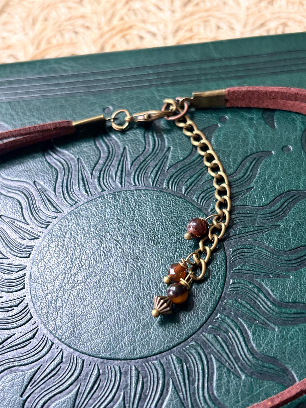 🤎✨ Choker z sercem vintage – naszyjnik boho z zawieszką serce, rzemyk eko zamsz | Agnes Arte