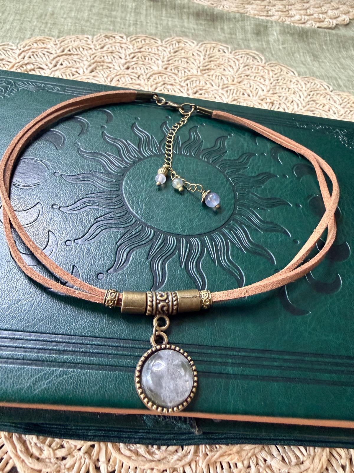 🤍✨ Choker z kwarcem – naszyjnik boho vintage, talizman spokoju i harmonii | Agnes Arte