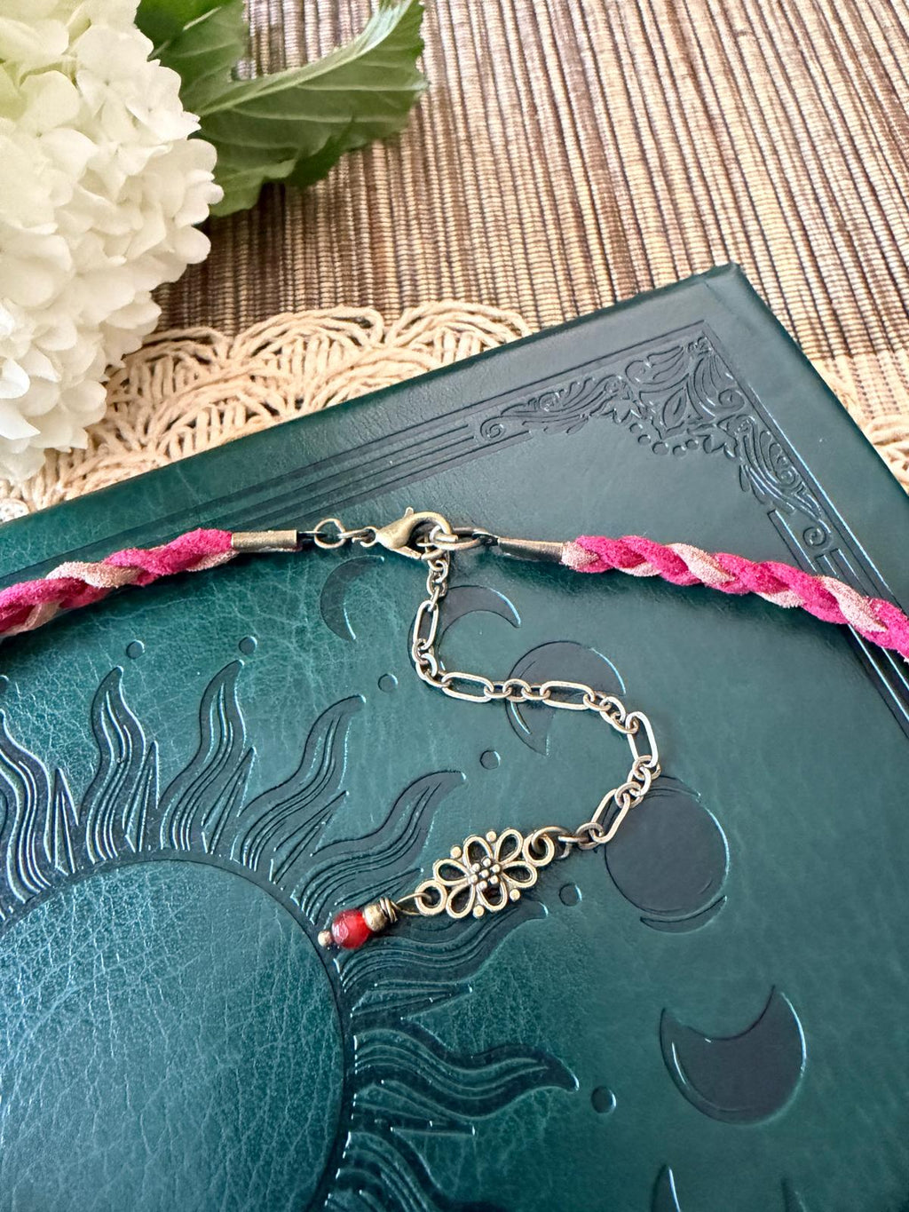 Ogień Odwagi – choker boho z czerwonym agatem ❤️✨