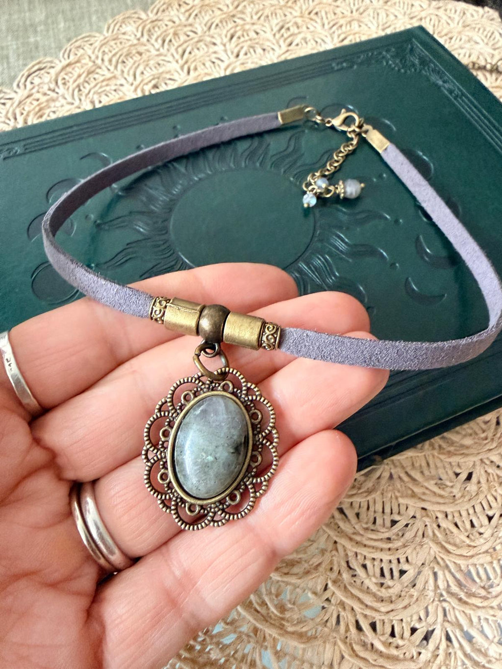Choker Boho Vintage z Labradorytem – Kamień Intuicji i Magii | Agnes Arte