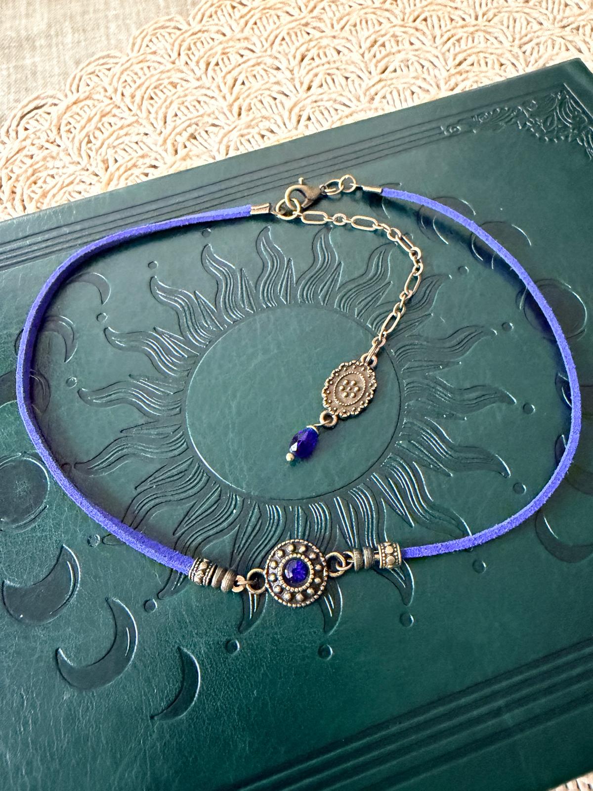 Choker Chabrowy z Oczkiem – Boho Naszyjnik w Kolorze Indygo | Agnes Arte