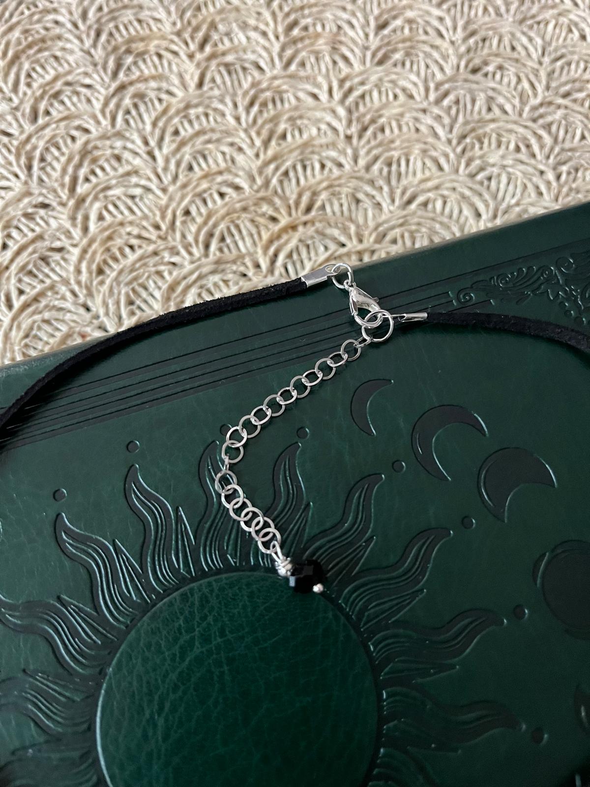 Choker z Krzyżem Gotyckim – Symbol Wiary, Siły i Ochrony | Agnes Arte