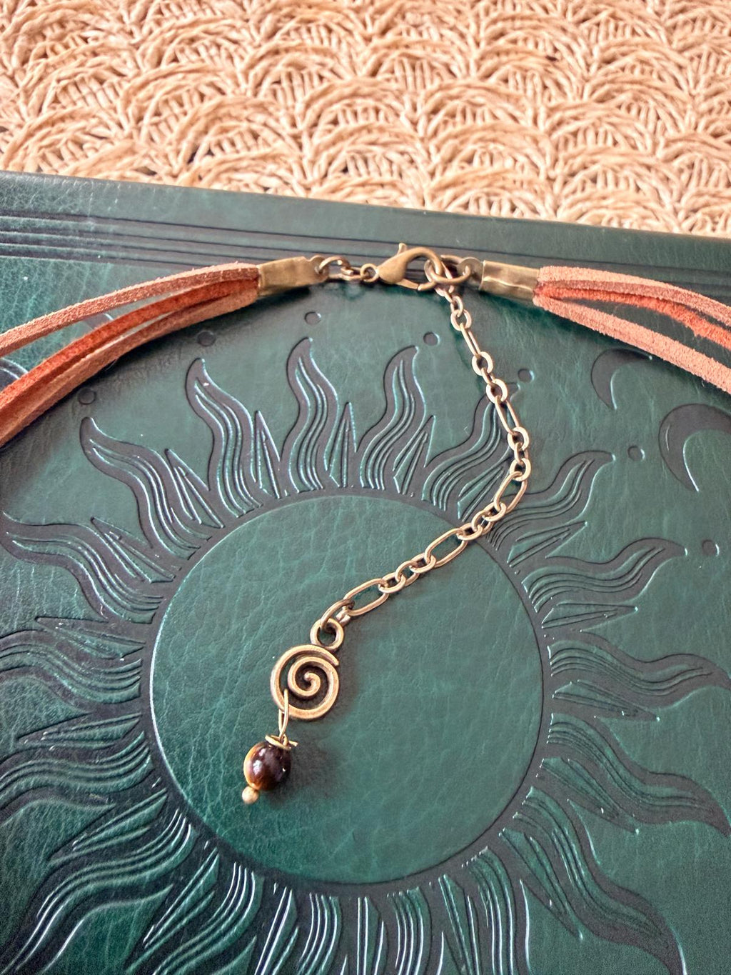 Choker z Tygrysim Okiem – Boho Naszyjnik Mocy i Odwagi | Agnes Arte