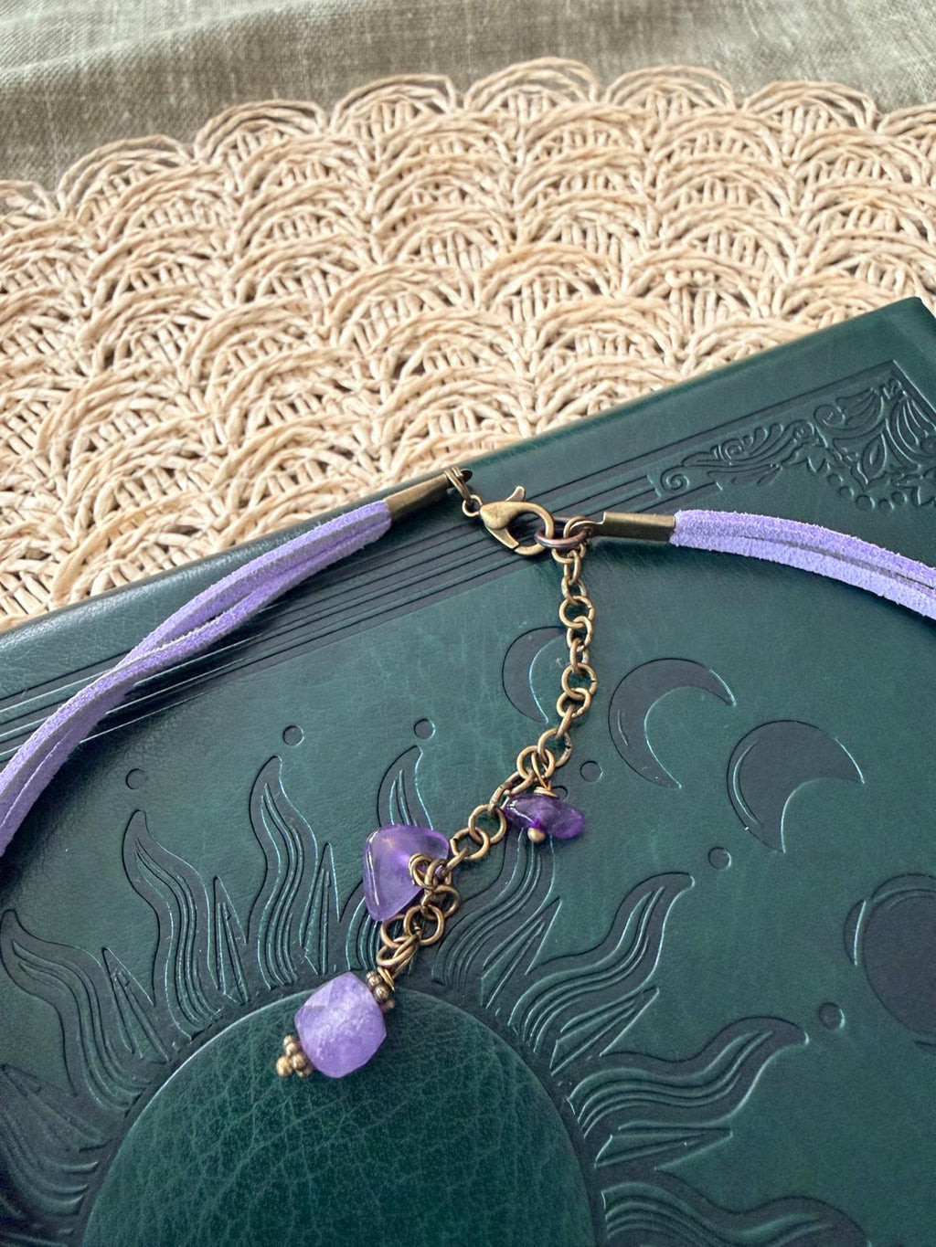 Choker z Ametystem – delikatna magia w odcieniach lawendy 💜