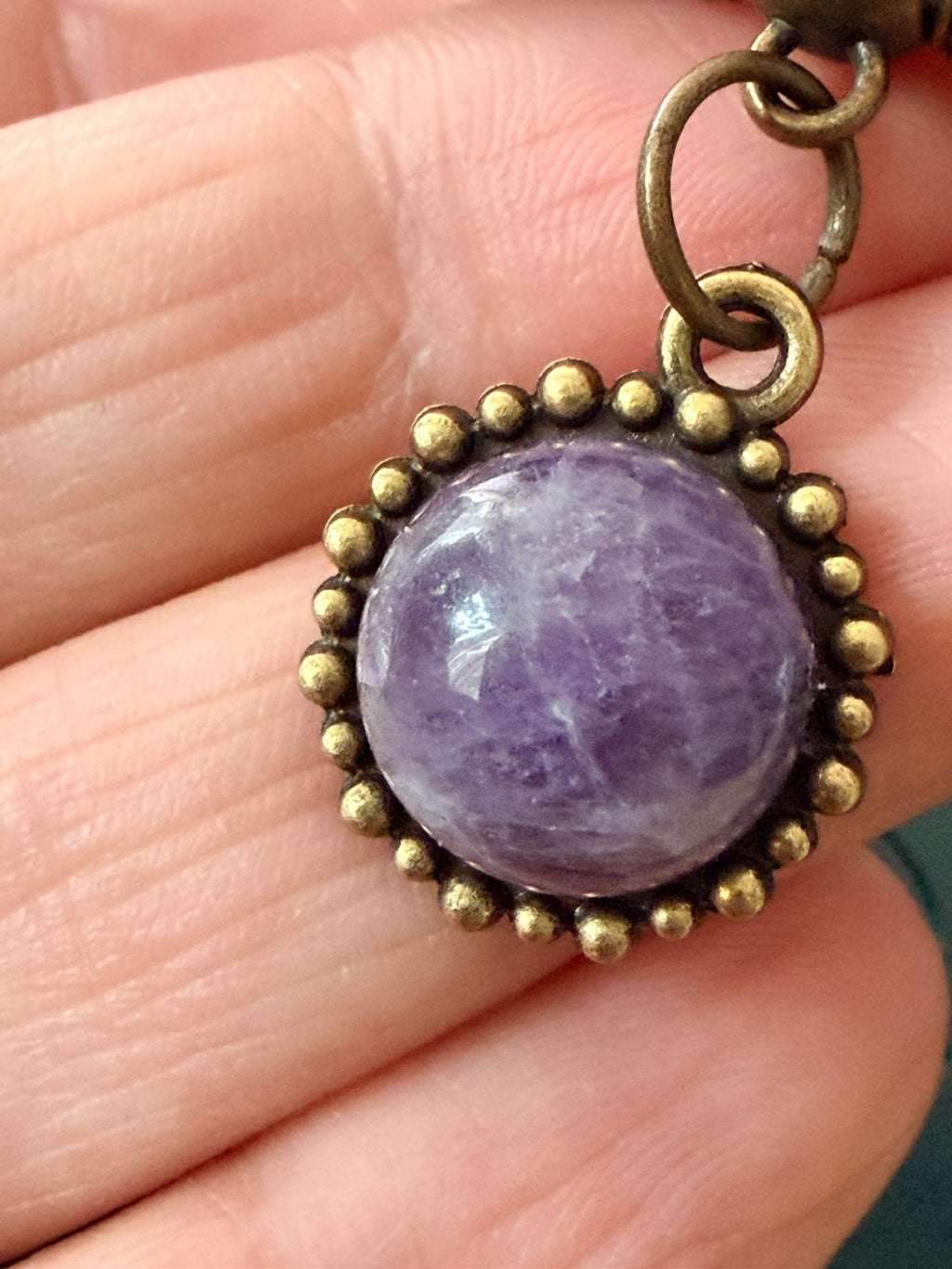 Choker z Ametystem – delikatna magia w odcieniach lawendy 💜