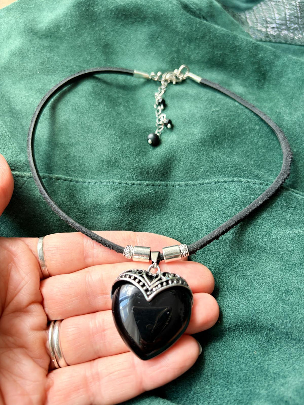 Choker z Czarnym Turmalinem – Serce | Naturalna skóra | Boho naszyjnik z kamieniem ochronnym | AgnesArte