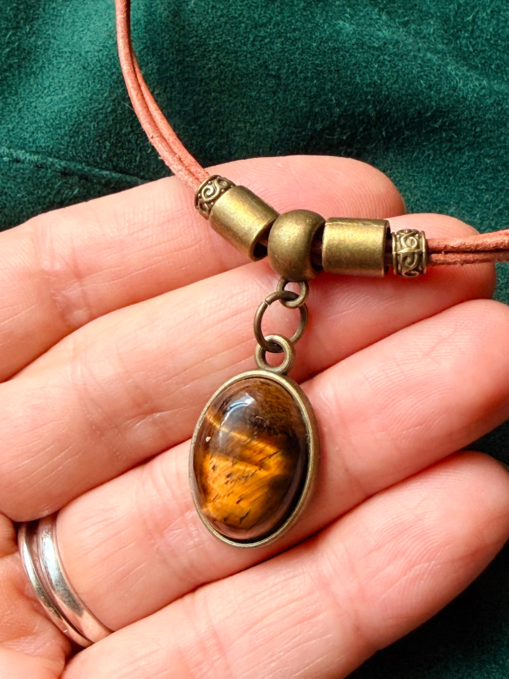 Choker z Tygrysim Okiem – naturalna skóra | Boho naszyjnik z kamieniem odwagi i pewności siebie | AgnesArte