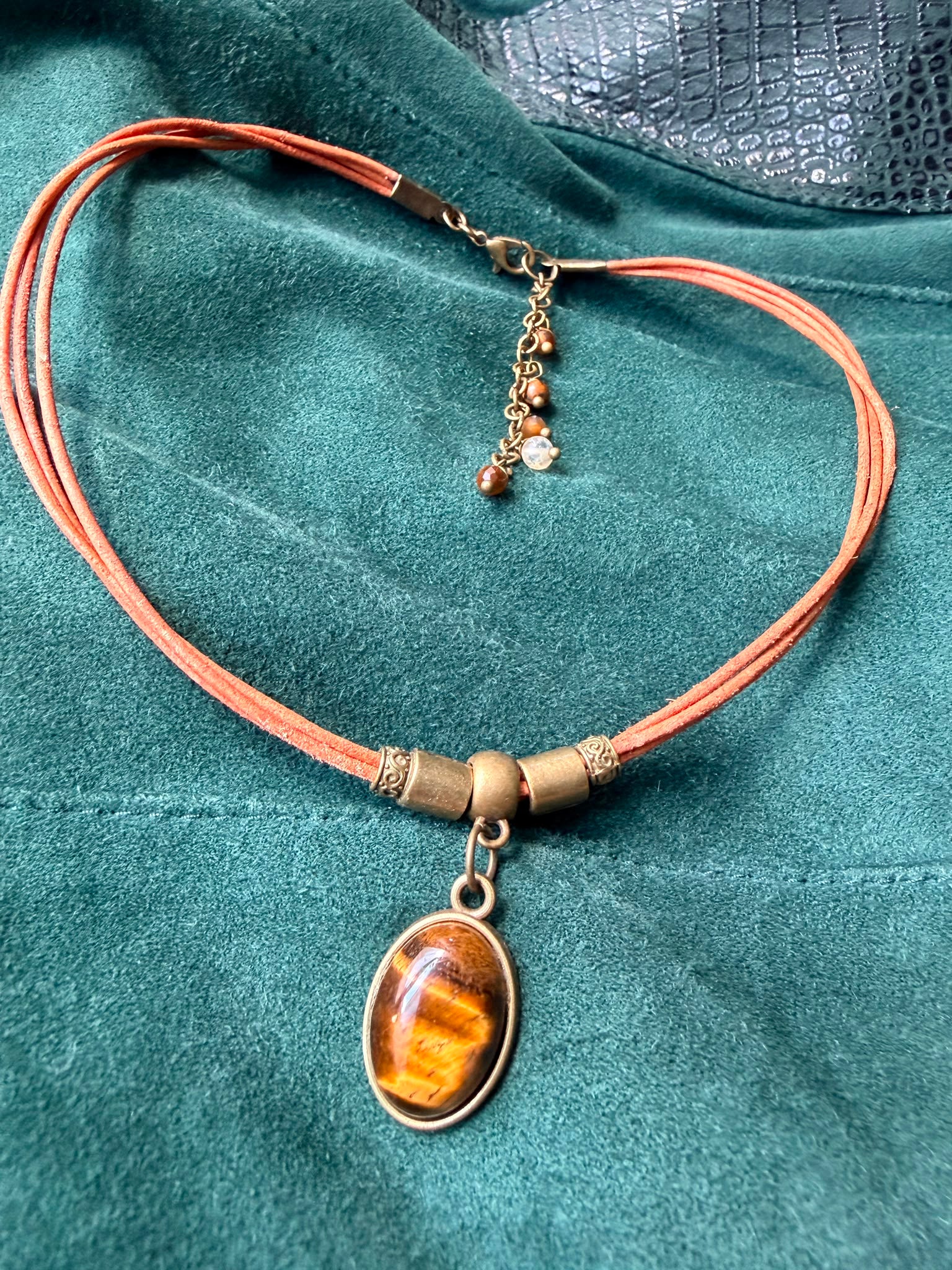 Choker z Tygrysim Okiem – naturalna skóra | Boho naszyjnik z kamieniem odwagi i pewności siebie | AgnesArte