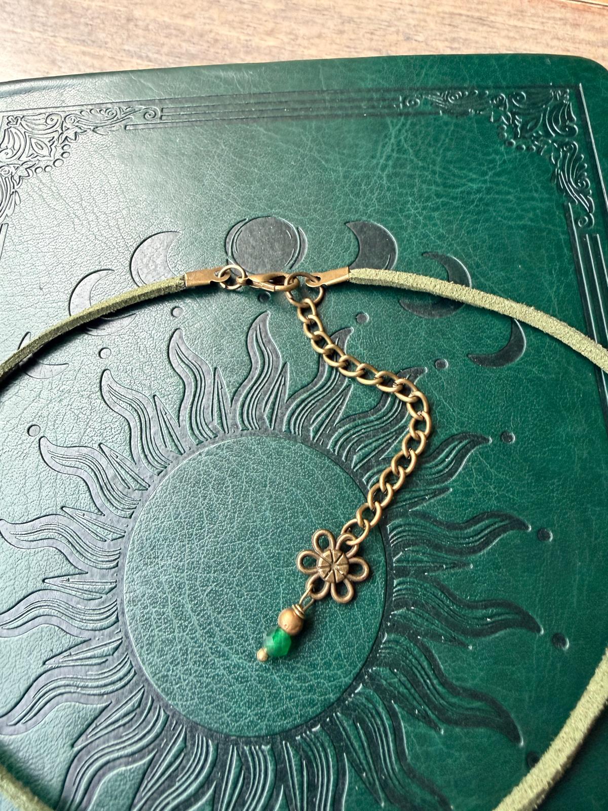 Zielony choker z jadeitem – styl boho, naszyjnik natura, talizman harmonii