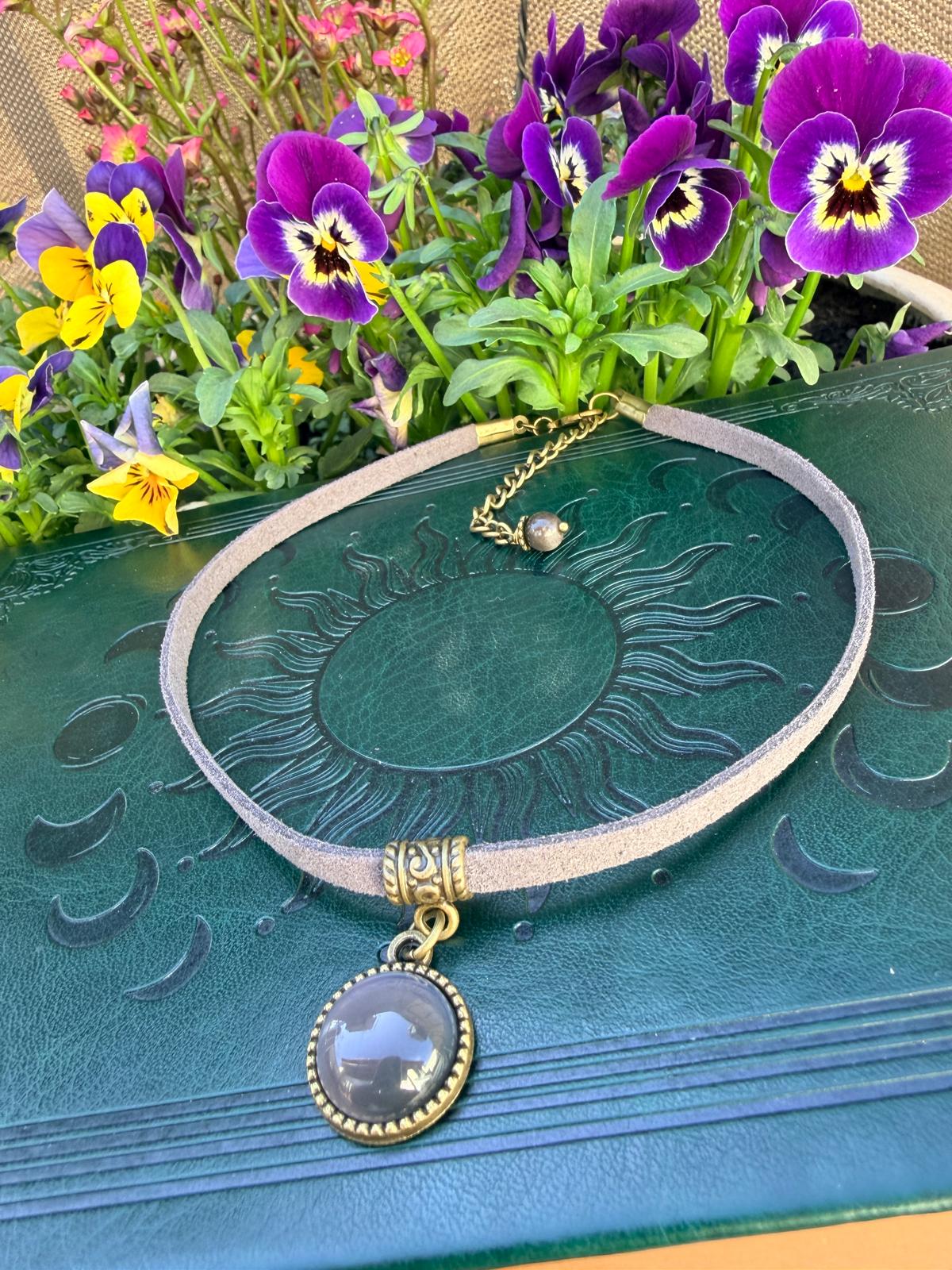 Choker z szarym agatem – naszyjnik boho talizman spokoju i równowagi