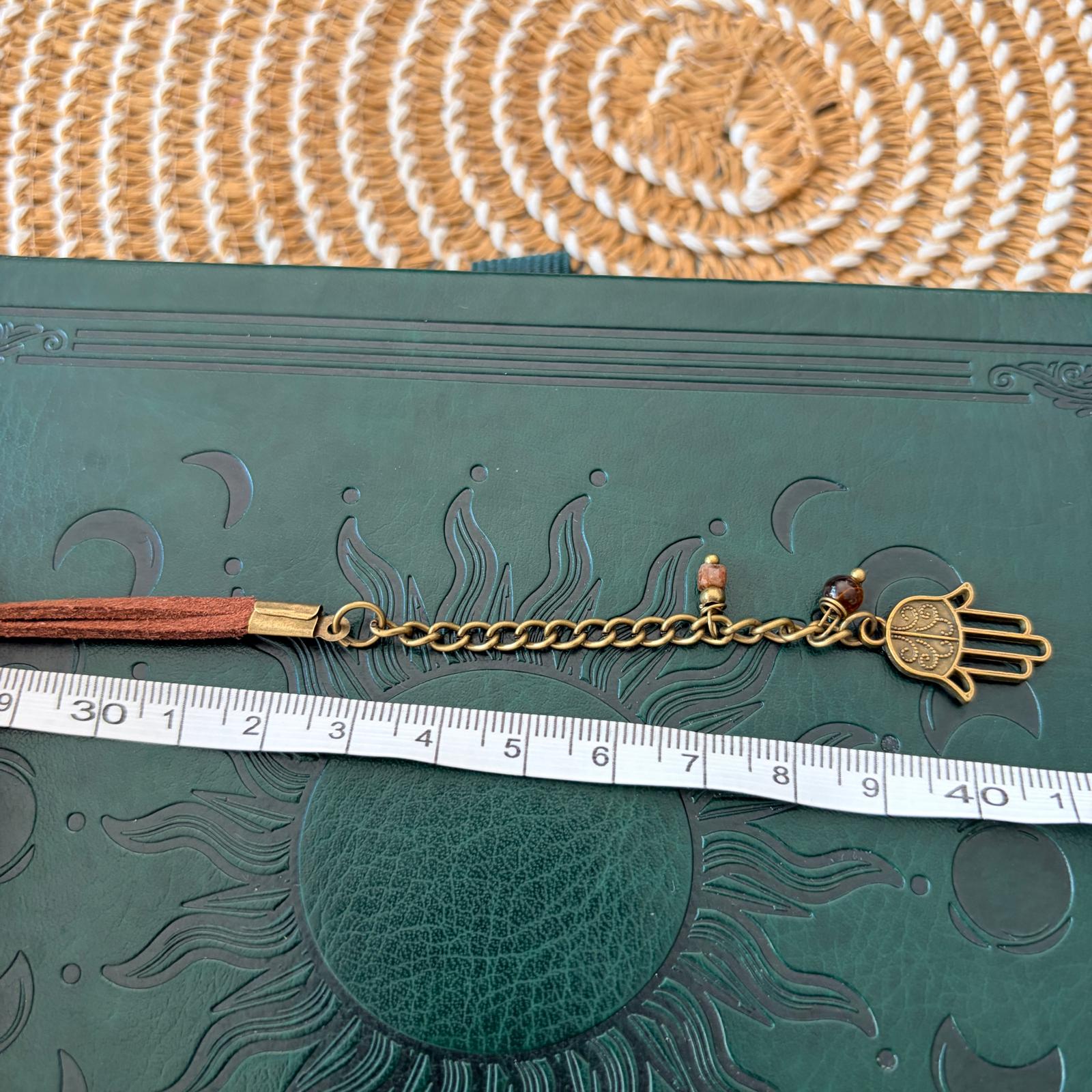 Choker boho z symbolem OM – eko zamsz, antyczny brąz, talizman harmonii