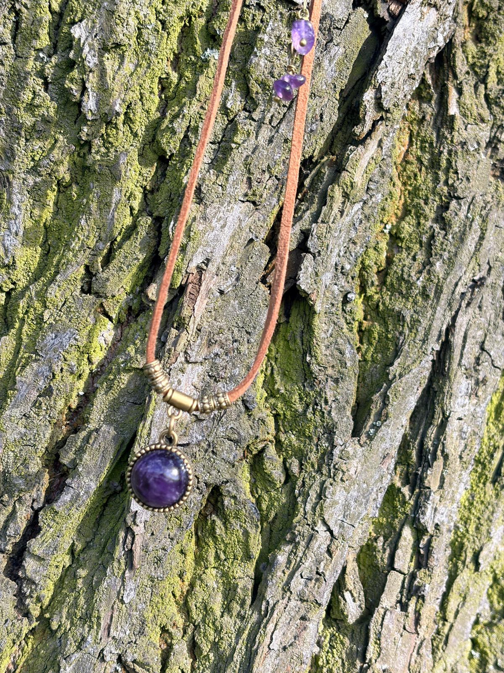 Choker z ametystem – talizman spokoju i intuicji, boho naszyjnik z kamieniem naturalnym