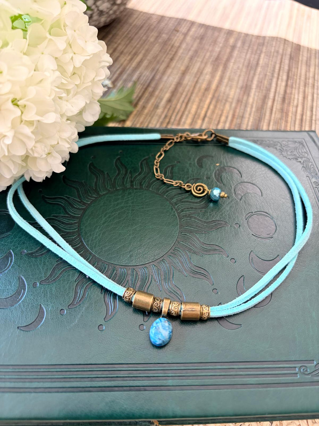 Błękit Oceanu – choker boho z larimarem 🌊✨