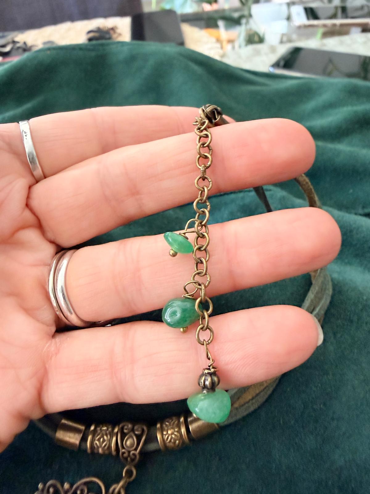 Choker z Zielonym Jadeitem – eko rzemyk | Boho naszyjnik z kamieniem harmonii | AgnesArte